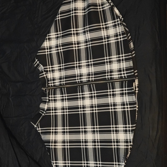 Hot topic plaid skater skirt - Picture 3 of 4